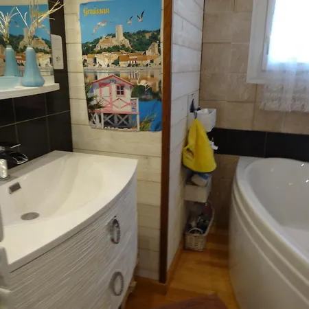 Individuel Pour 9 Pers, Proche Plage, Parking, Terrasse, Animaux Acceptes - Fr-1-784-3 * Gruissan